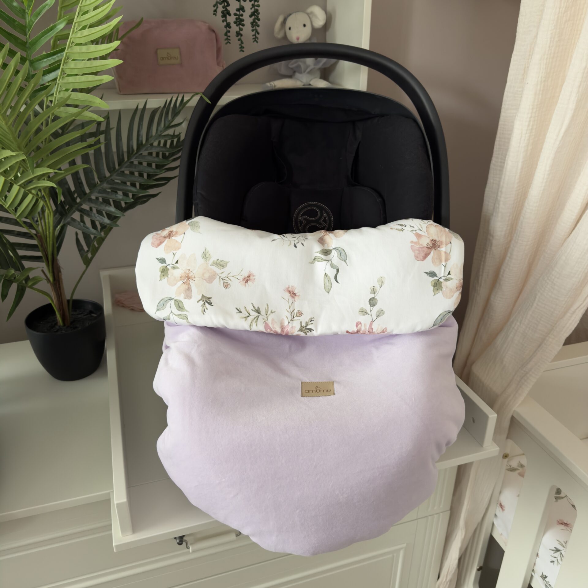 Kocyk do fotelika i wózka/półśpiworek welurowy Magiczny Ogród liliowy image 2