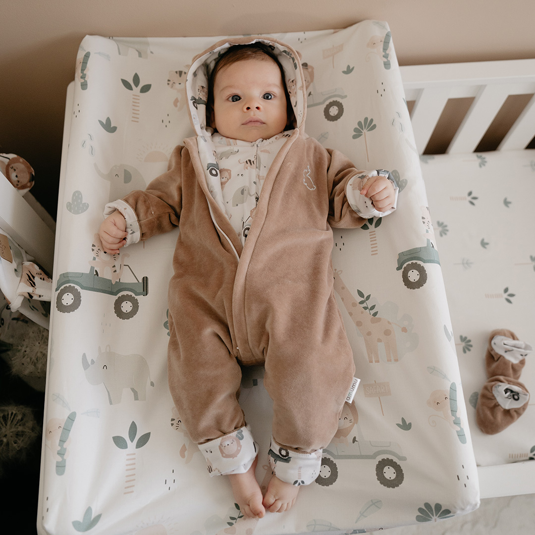 Kombinezon niemowlęcy welurowy Safari latte gallery 12