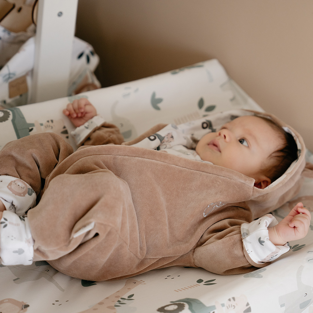 Kombinezon niemowlęcy welurowy Safari latte gallery 15