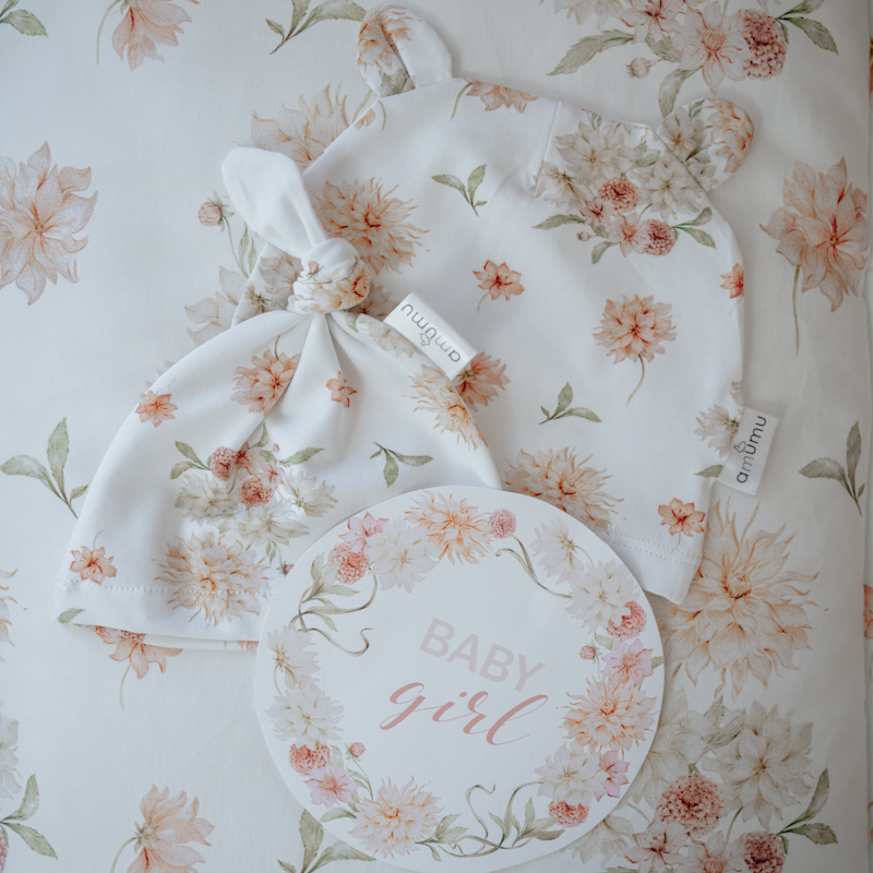 Czapeczka niemowlęca Zaczarowane Dalie 6-12m gallery 1