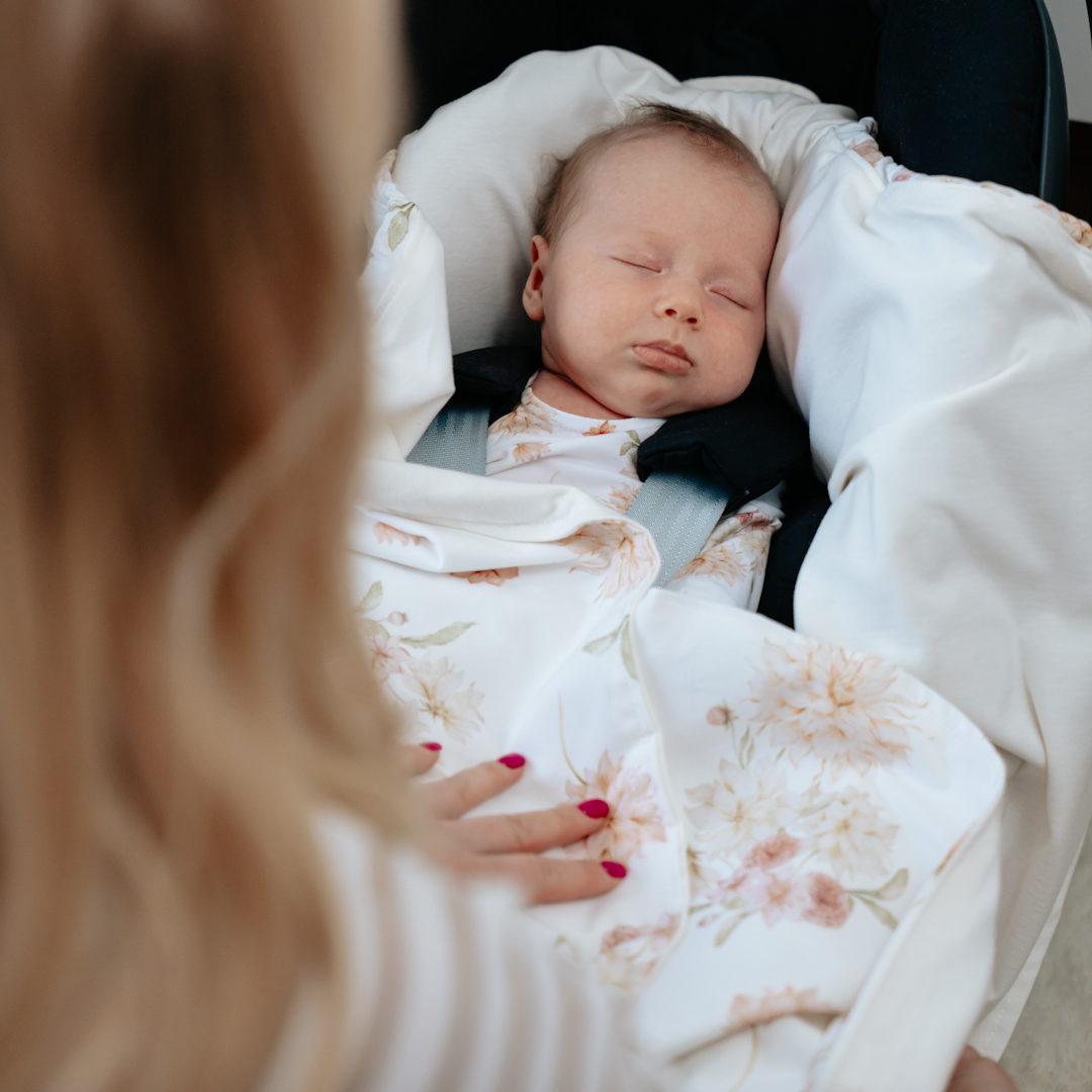 Otulacz do fotelika letni Zaczarowane Dalie gallery 2