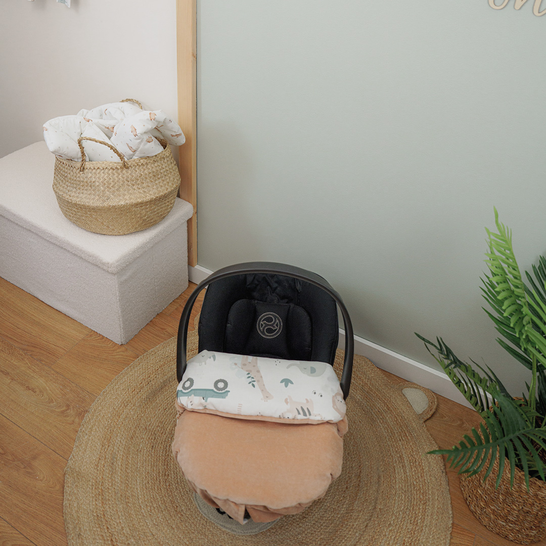 Kocyk do fotelika i wózka/półśpiworek welurowy Safari latte gallery 2