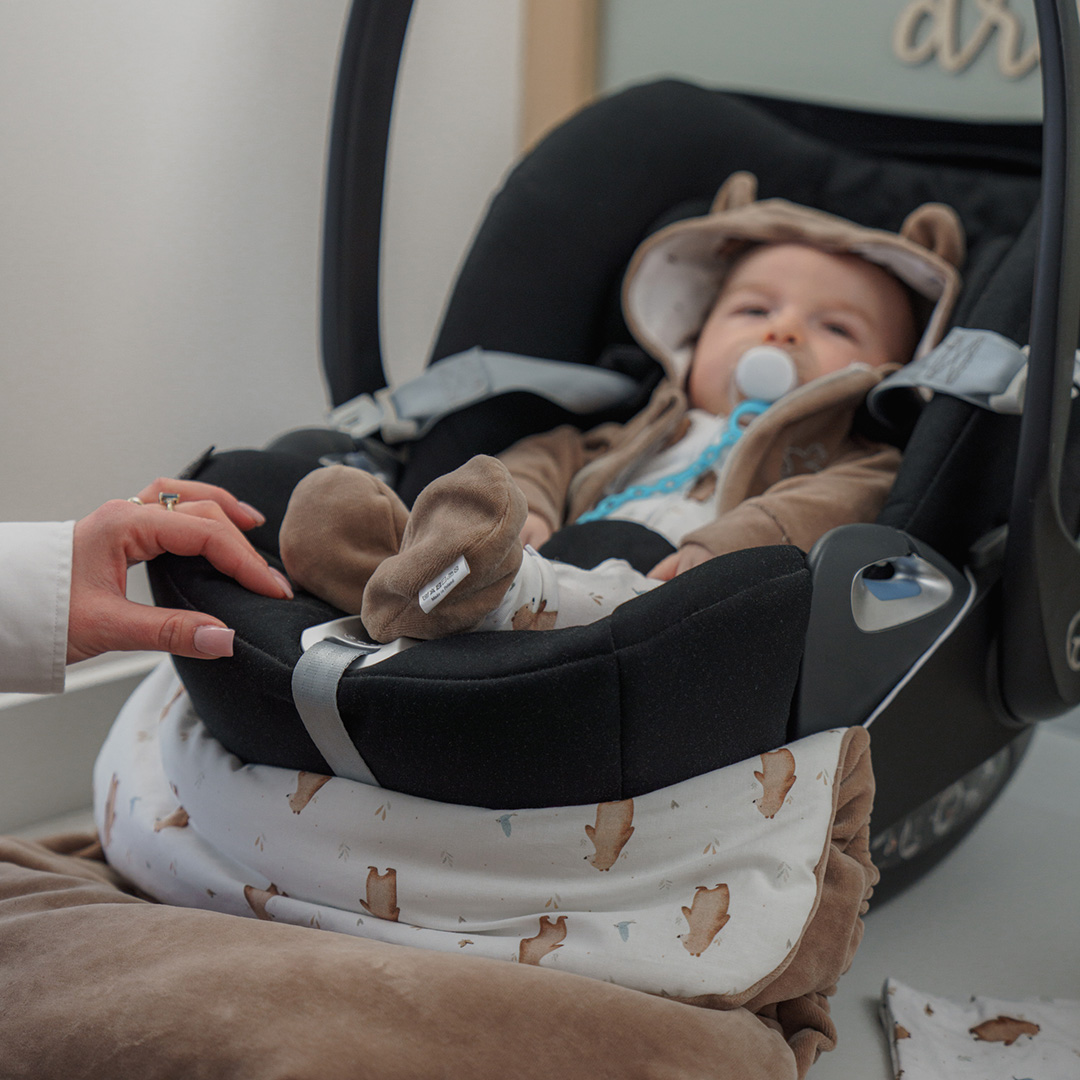 Kocyk do fotelika i wózka/półśpiworek welurowy Miś Henry gallery 4