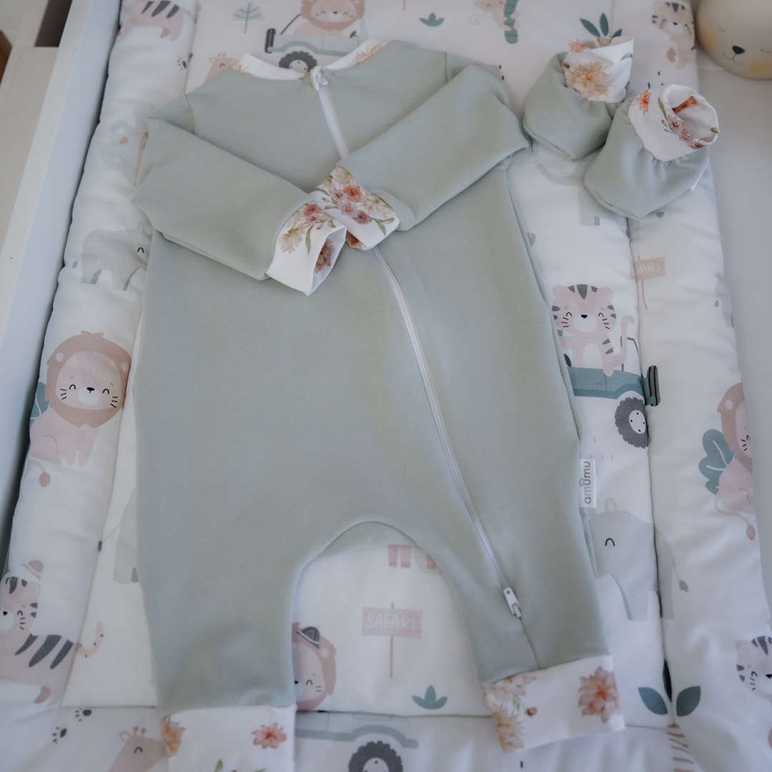 Kombinezon niemowlęcy dresowy Zaczarowane Dalie gallery 1