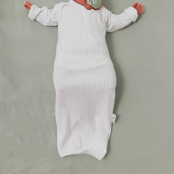 white-first-clothes-for-baby