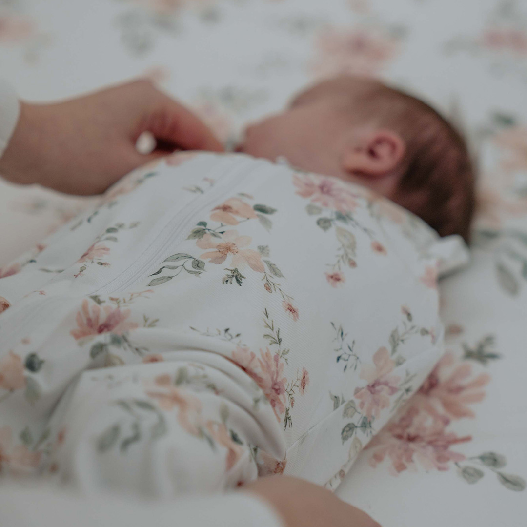 otulacz-do-spania-dla-niemowlaka-magiczny-ogrod-1