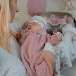 kombinezon-welurowy-dla-niemowlaka-magiczny-ogrod